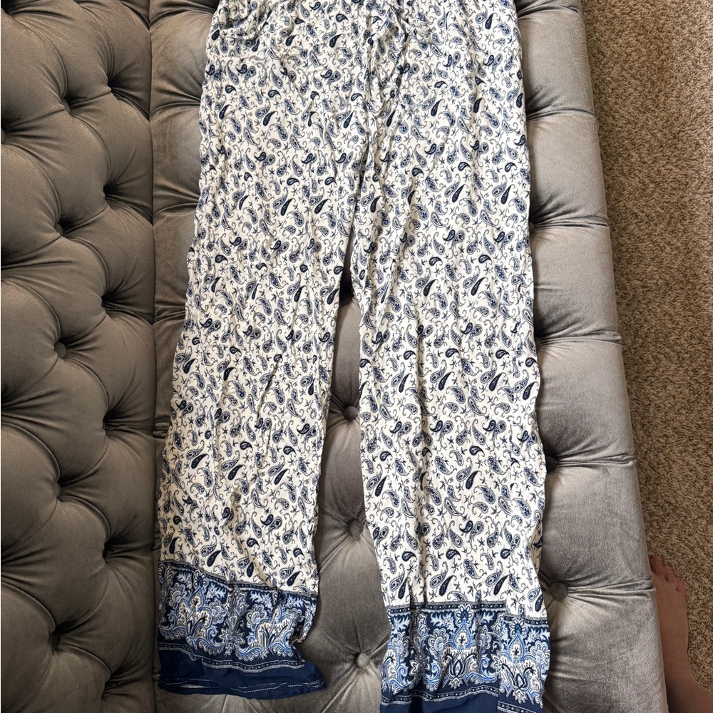 Blue and White Paisley Print leisure Pants